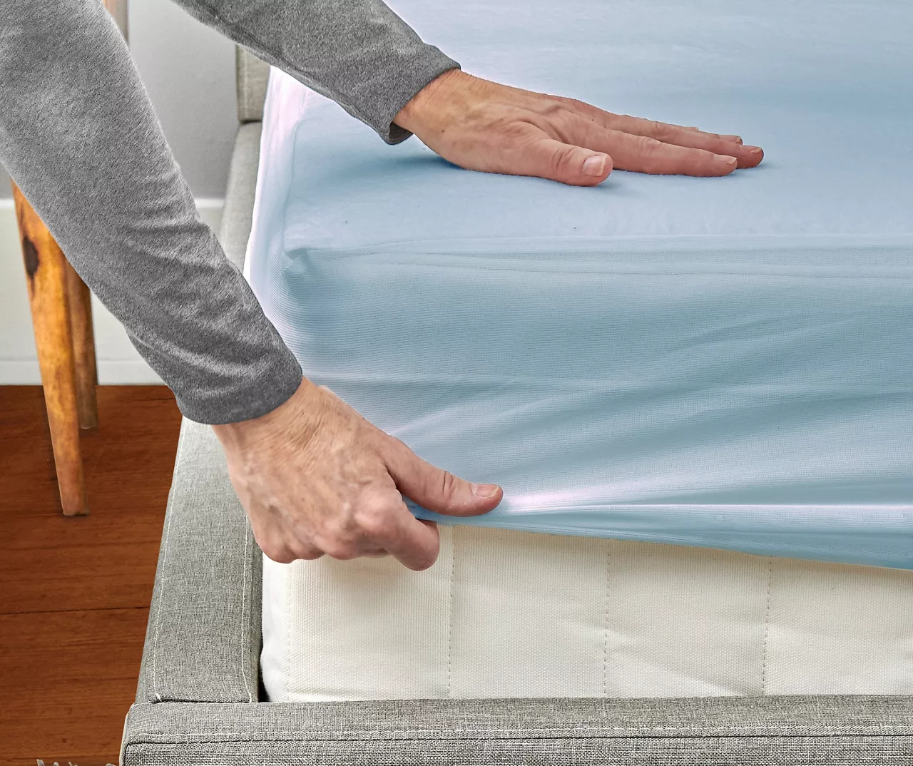 Cool Touch Queen Fitted Mattress Protector 7 Cool Touch Queen Fitted Mattress Protector - Image 5