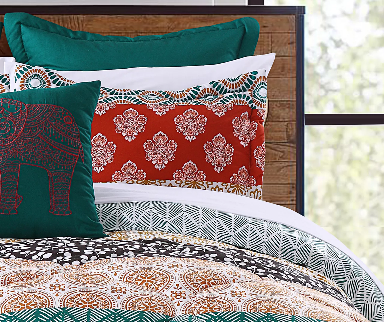 Turquoise & Red Bohemian Pattern Block Full/Queen 7-Piece Comforter Set 8 Turquoise & Red Bohemian Pattern Block Full/Queen 7-Piece Comforter Set - Image 6