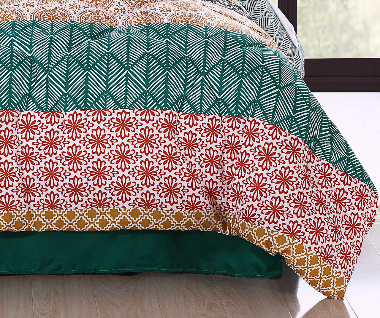 Turquoise & Red Bohemian Pattern Block Full/Queen 7-Piece Comforter Set 6 Turquoise & Red Bohemian Pattern Block Full/Queen 7-Piece Comforter Set - Image 4