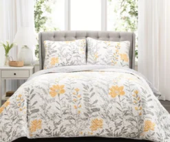 Aprile White & Yellow Floral Full/Queen 3-Piece Quilt Set