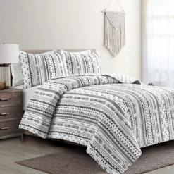 Hygge Geometric Stripe Quilt Set -Northlight Sales Store 810553037 1