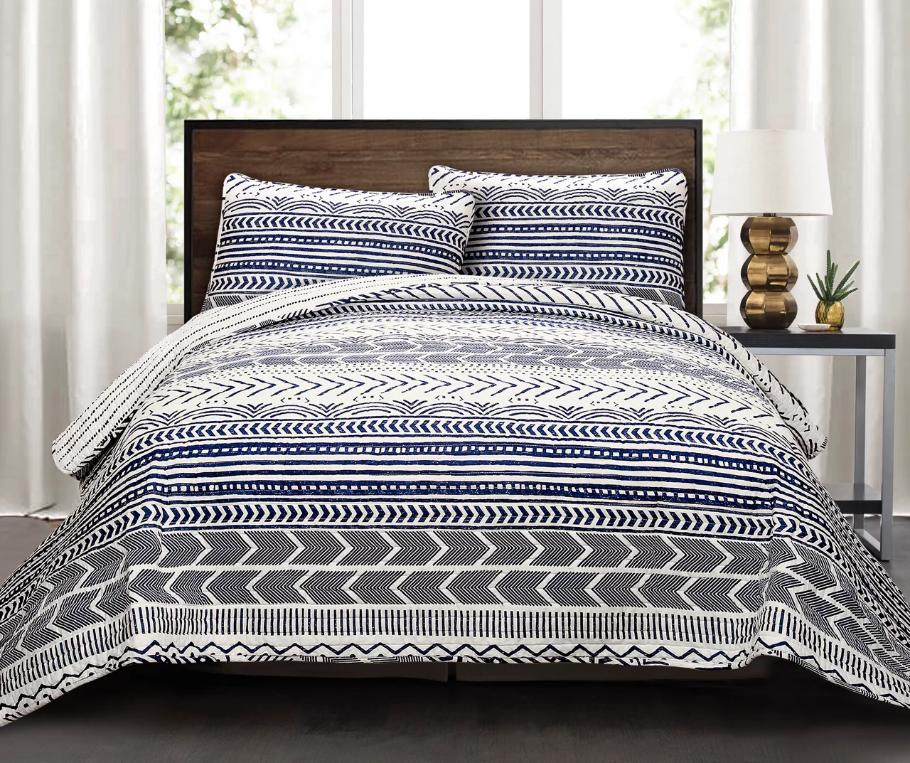 Hygge Geometric Reversible 3-Piece Quilt Set 5 Hygge Geometric Reversible 3-Piece Quilt Set - Image 3