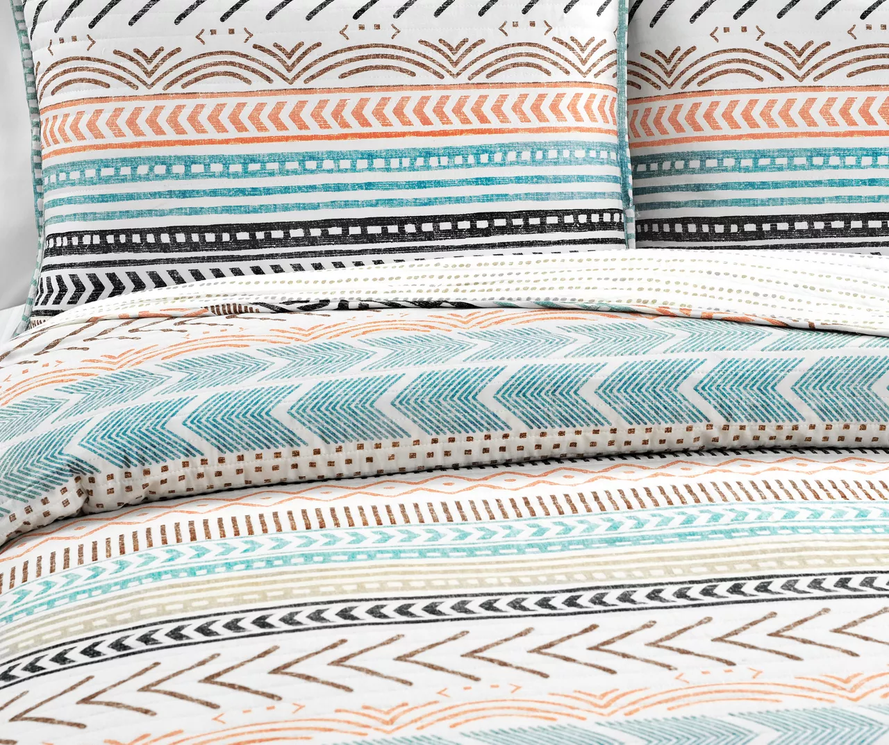 Hygge Geometric Reversible 3-Piece Quilt Set 6 Hygge Geometric Reversible 3-Piece Quilt Set - Image 4