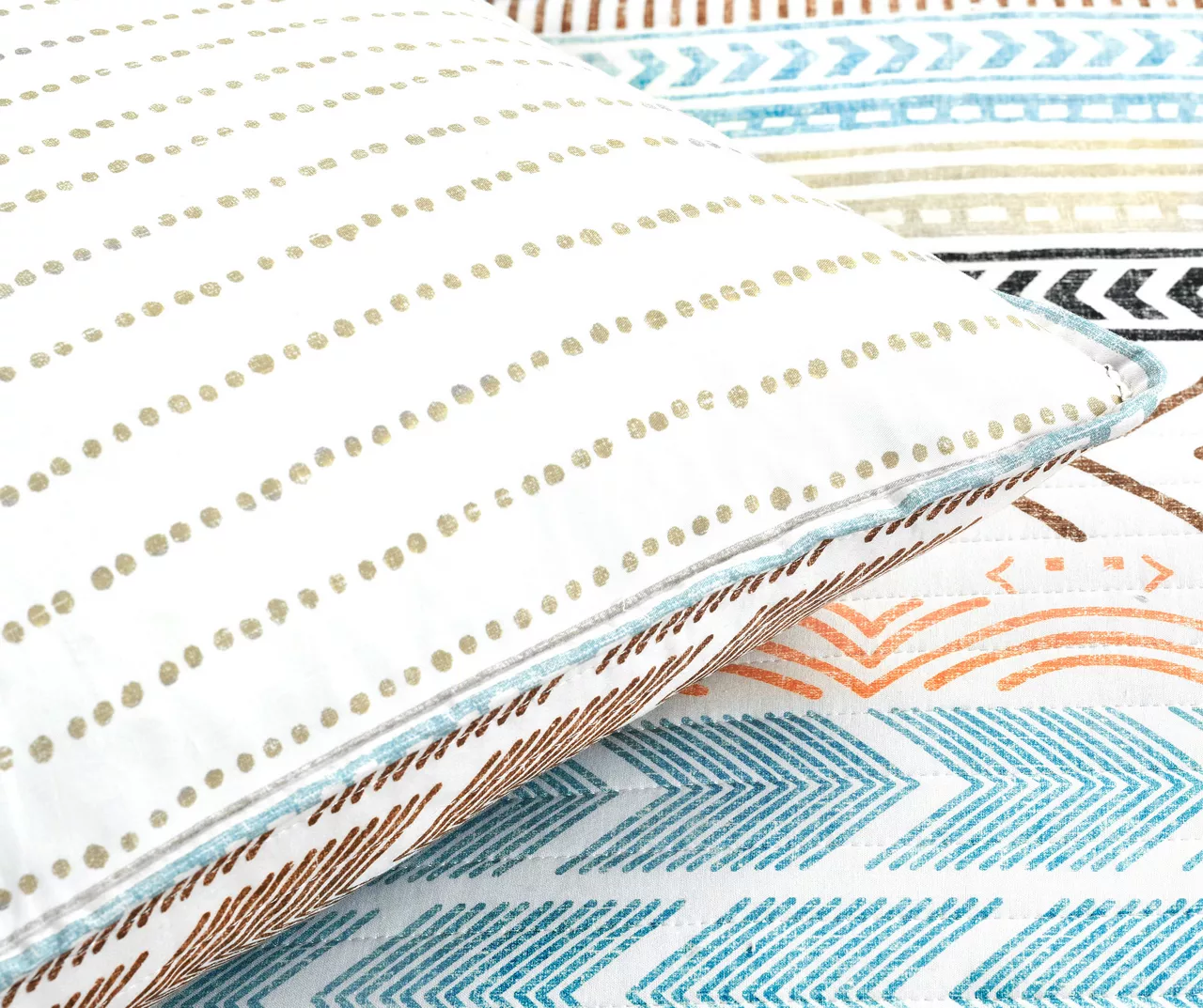 Hygge Geometric Reversible 3-Piece Quilt Set 8 Hygge Geometric Reversible 3-Piece Quilt Set - Image 6