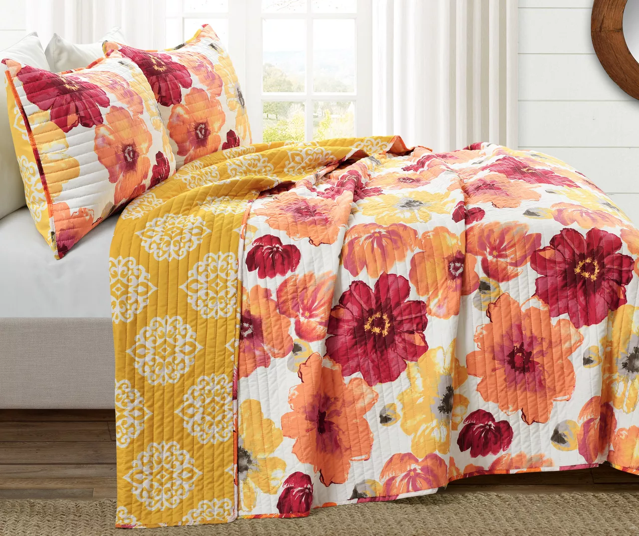 Leah Floral Reversible 3-Piece Quilt Set 9 Leah Floral Reversible 3-Piece Quilt Set - Image 7