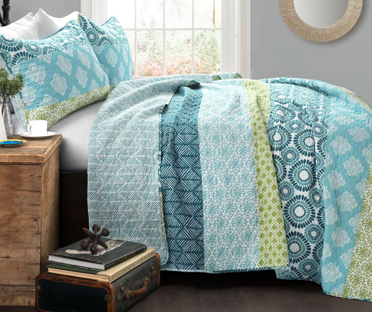 Bohemian Stripe Reversible 3-Piece Quilt Set 4 Bohemian Stripe Reversible 3-Piece Quilt Set - Image 2
