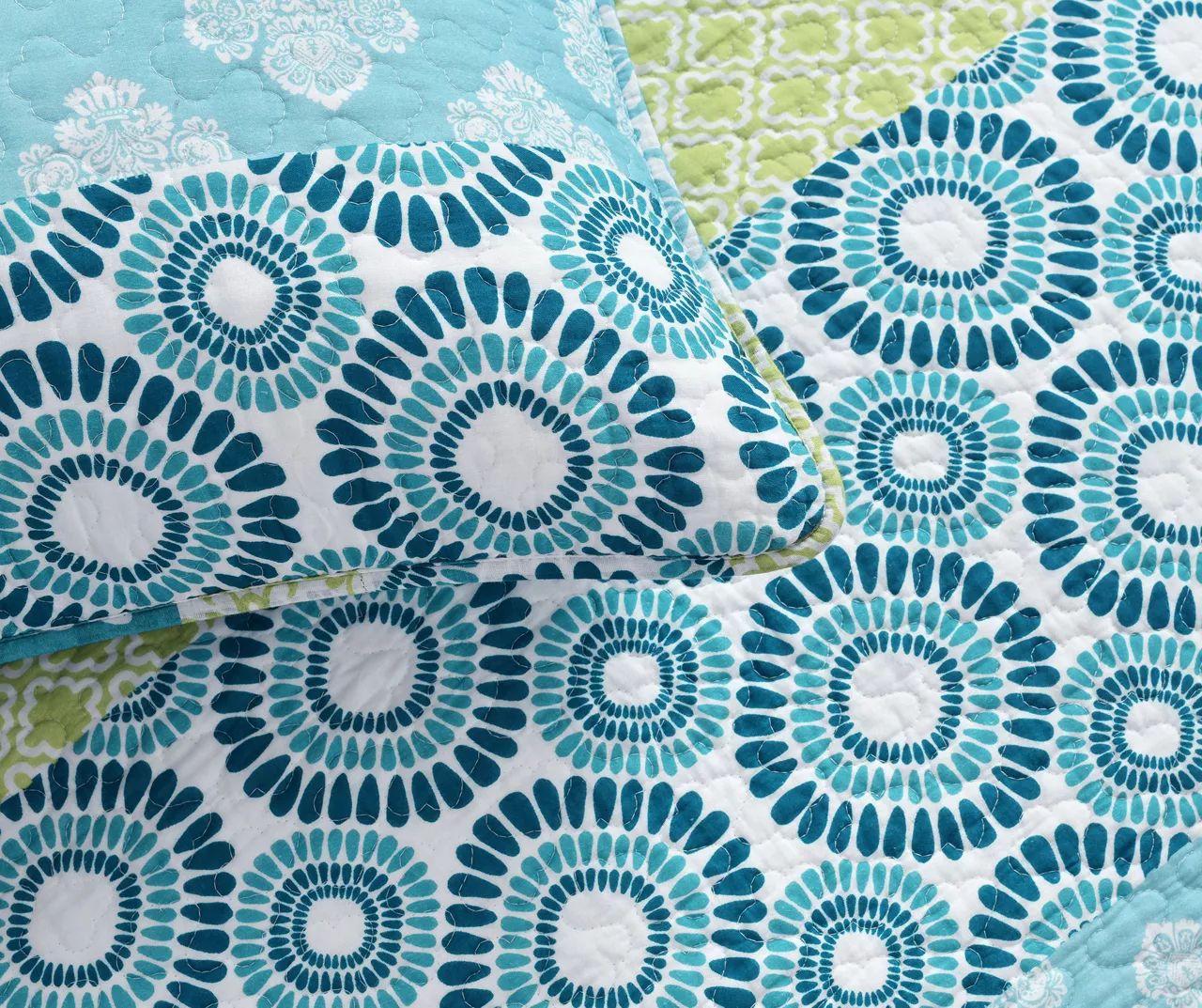 Bohemian Stripe Reversible 3-Piece Quilt Set 12 Bohemian Stripe Reversible 3-Piece Quilt Set - Image 10