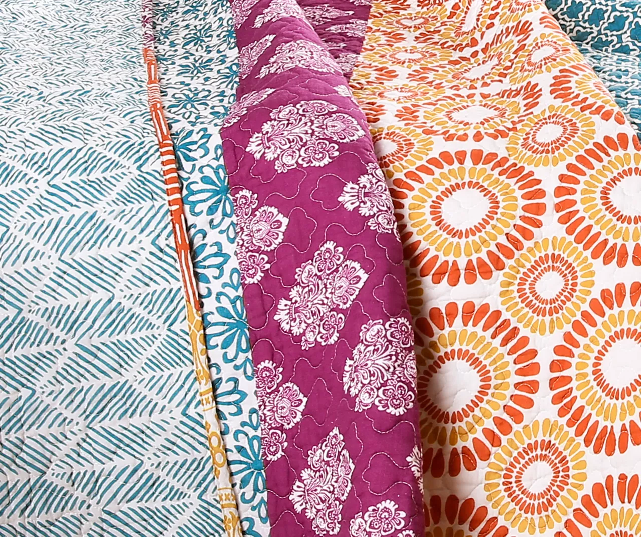 Fuchsia & Orange Bohemian Pattern Stripe Reversible King 3-Piece Quilt Set 6 Fuchsia & Orange Bohemian Pattern Stripe Reversible King 3-Piece Quilt Set - Image 4