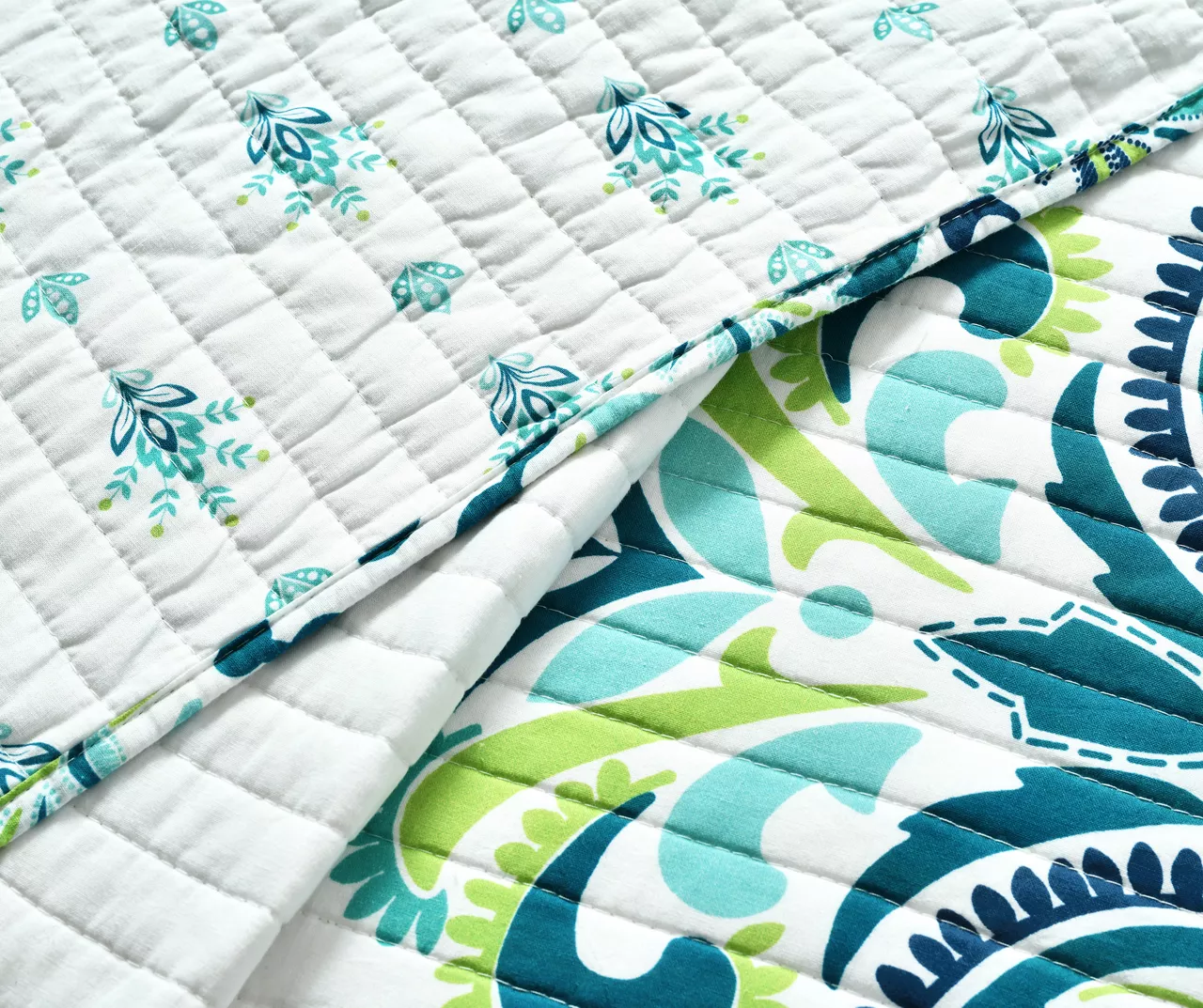 Clara Floral Reversible 3-Piece Quilt Set 9 Clara Floral Reversible 3-Piece Quilt Set - Image 7