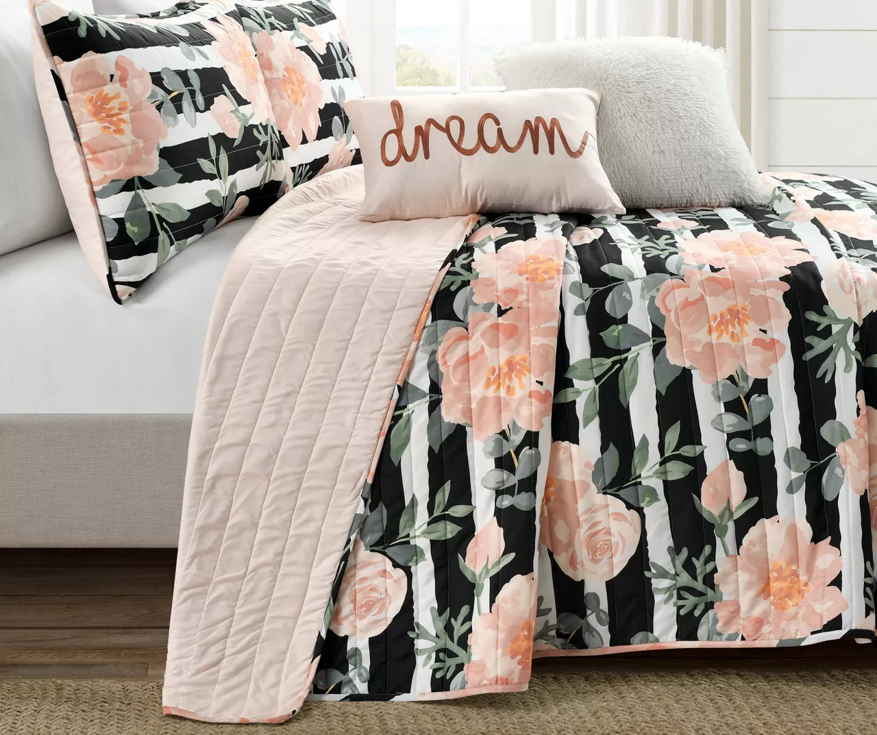 Amara Rose Stripe Reversible 5-Piece Quilt Set 3 Amara Rose Stripe Reversible 5-Piece Quilt Set