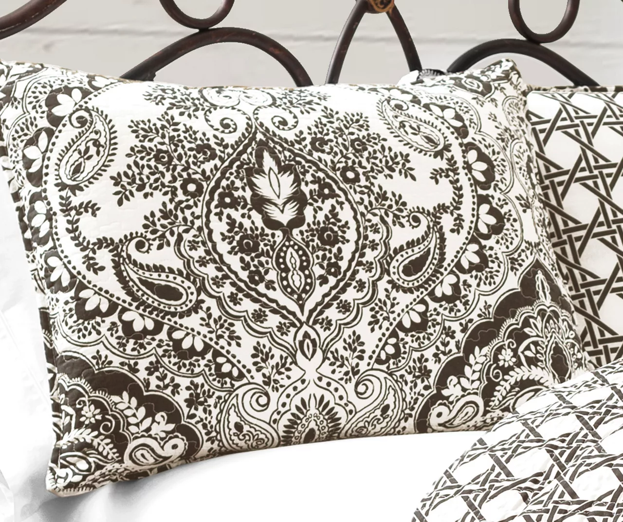 Aubree Arabesque Reversible 3-Piece Quilt Set 4 Aubree Arabesque Reversible 3-Piece Quilt Set - Image 2