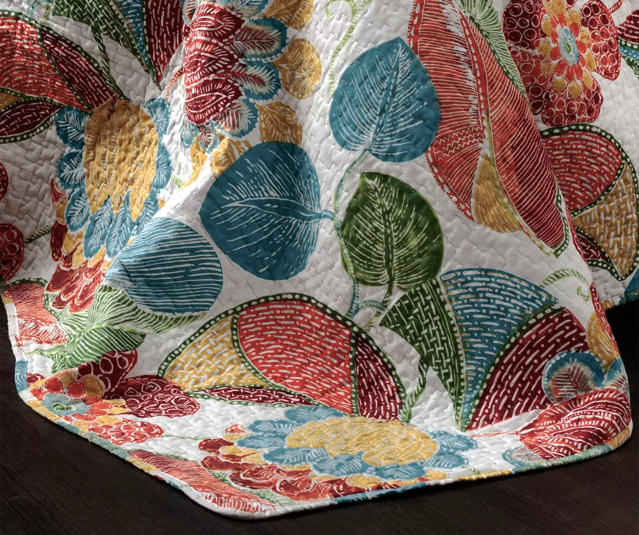 Layla Floral Reversible 3-Piece Quilt Set 12 Layla Floral Reversible 3-Piece Quilt Set - Image 10