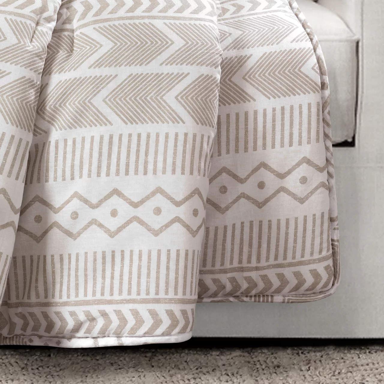 Hygge White & Taupe Geometric Throw, (50" X 60") 5 Hygge White & Taupe Geometric Throw, (50" X 60") - Image 3