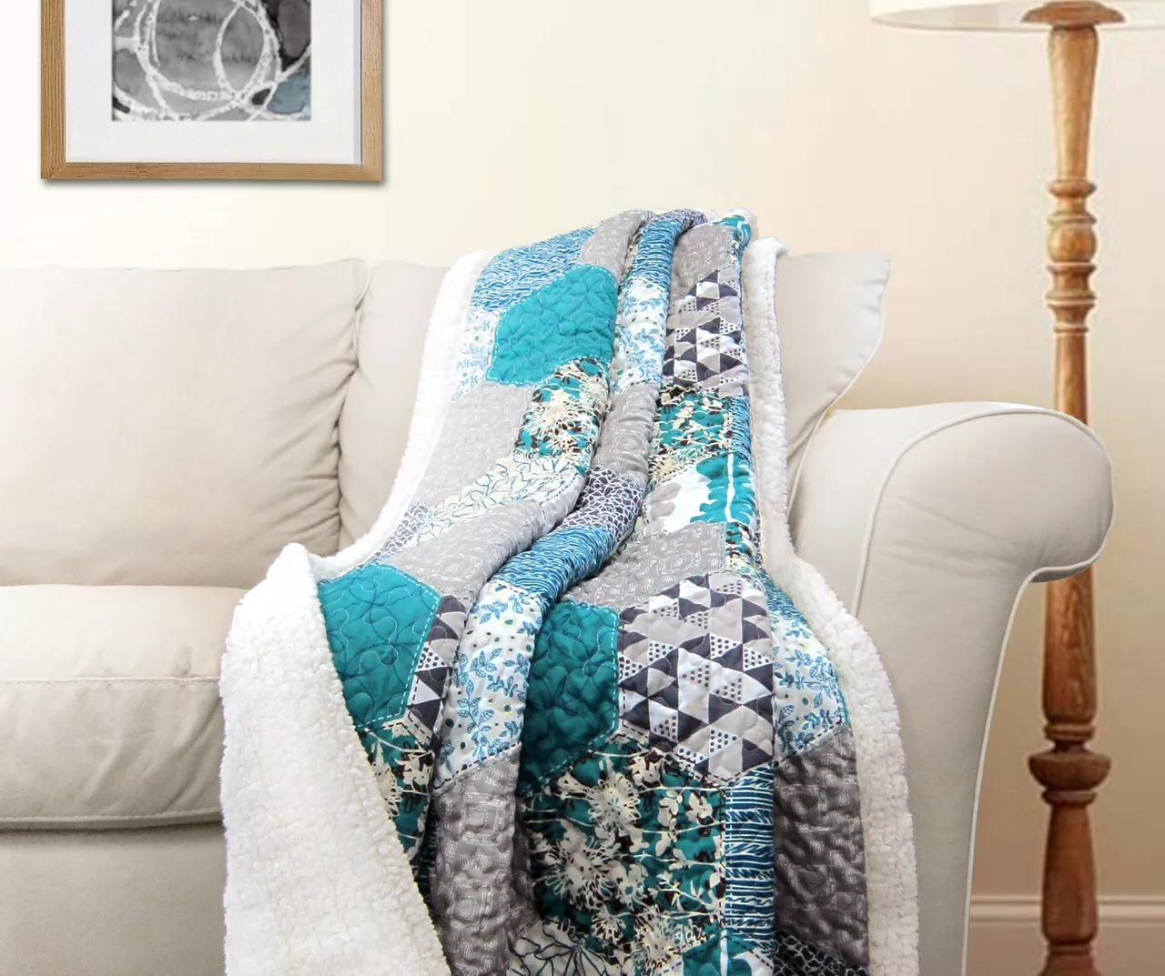 Briley Geometric Hexagon Quilted Sherpa Throw 4 Briley Geometric Hexagon Quilted Sherpa Throw - Image 2