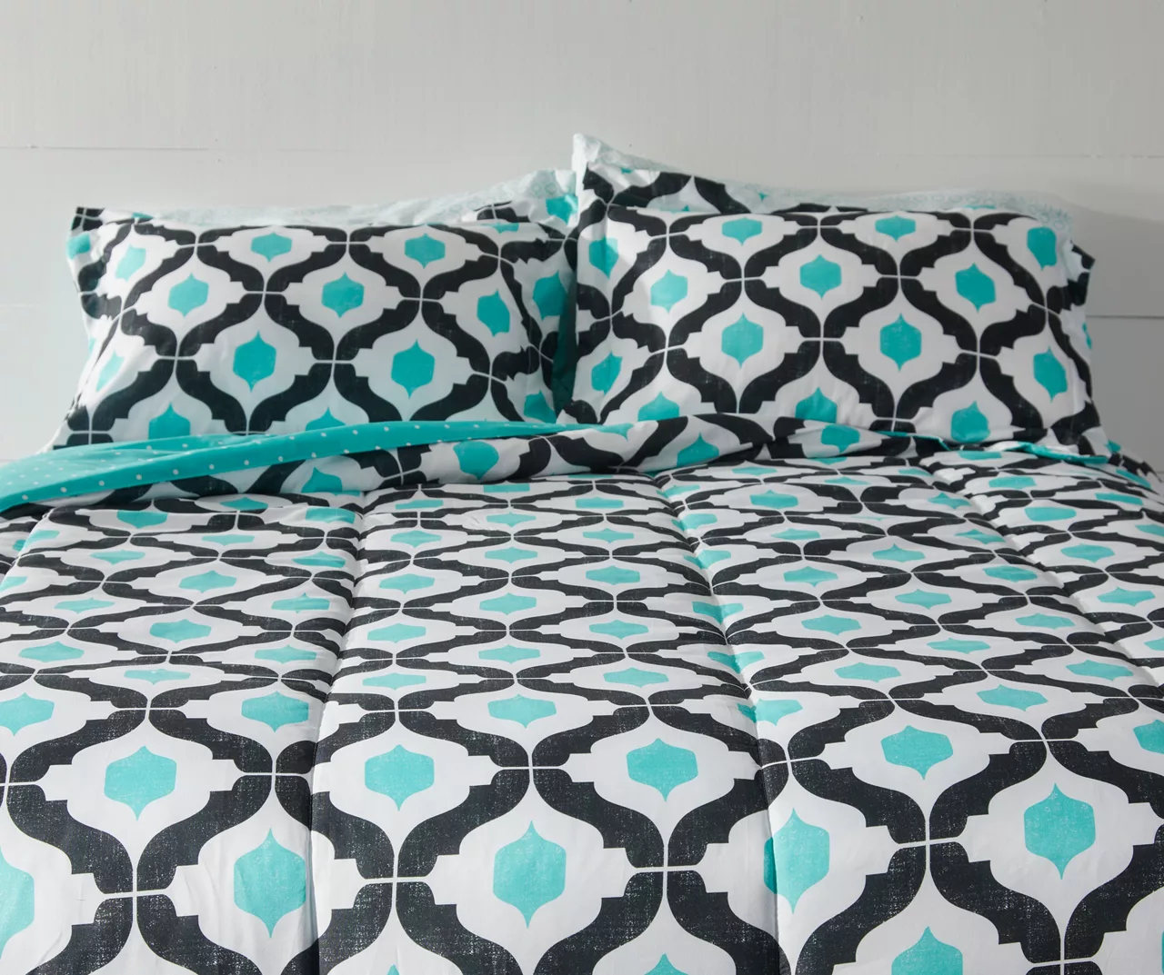 Blue & Black Arabesque Microfiber Full 9-Piece Bed-in-a-Bag Set 4 Blue & Black Arabesque Microfiber Full 9-Piece Bed-in-a-Bag Set - Image 2