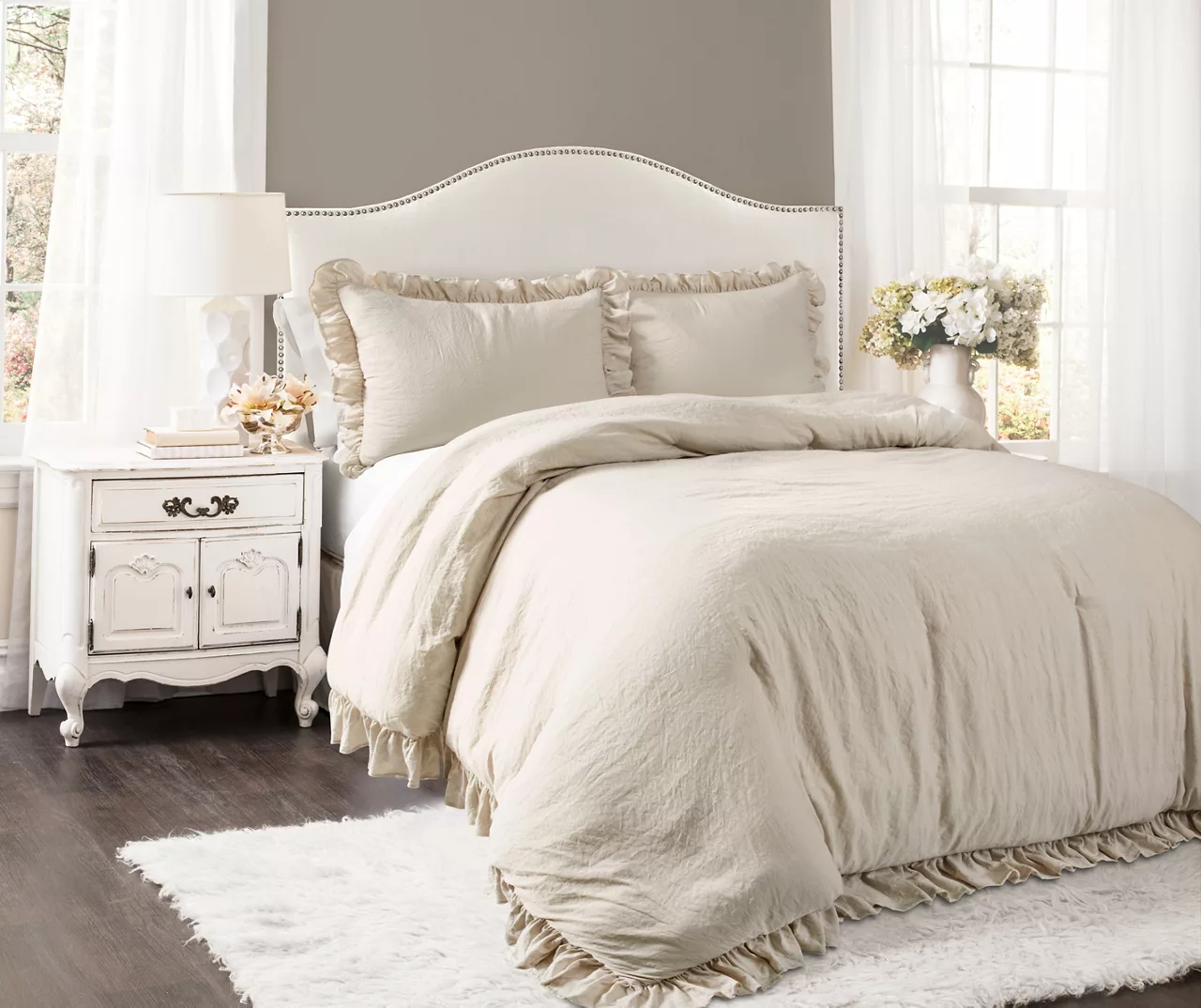 Lush Decor Reyna Ruffle-Trim 3-Piece Comforter Set 4 Lush Decor Reyna Ruffle-Trim 3-Piece Comforter Set - Image 2