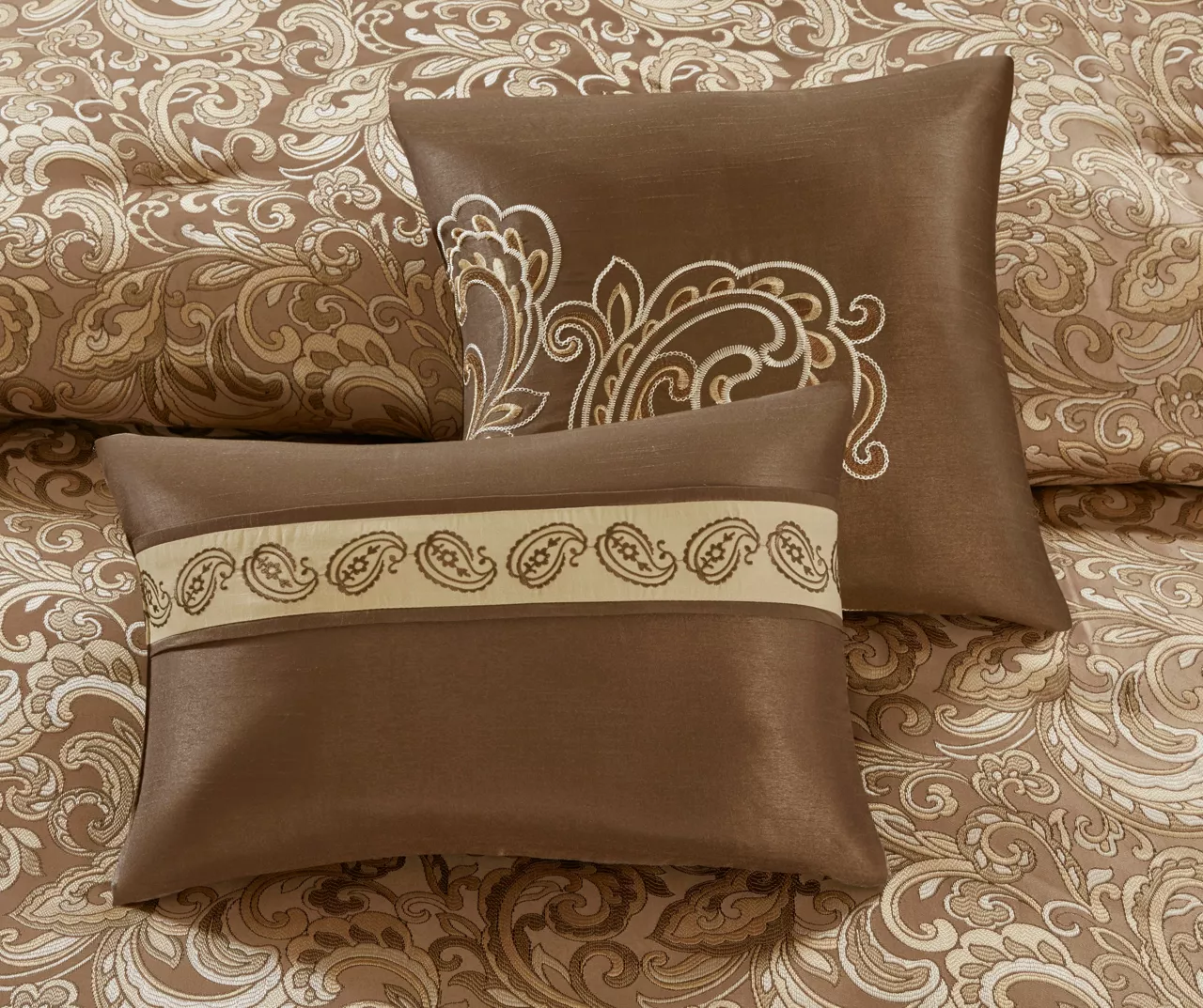 Isabella Paisley Room-in-a-Bag 24-Piece Bedroom Set 12 Isabella Paisley Room-in-a-Bag 24-Piece Bedroom Set - Image 10