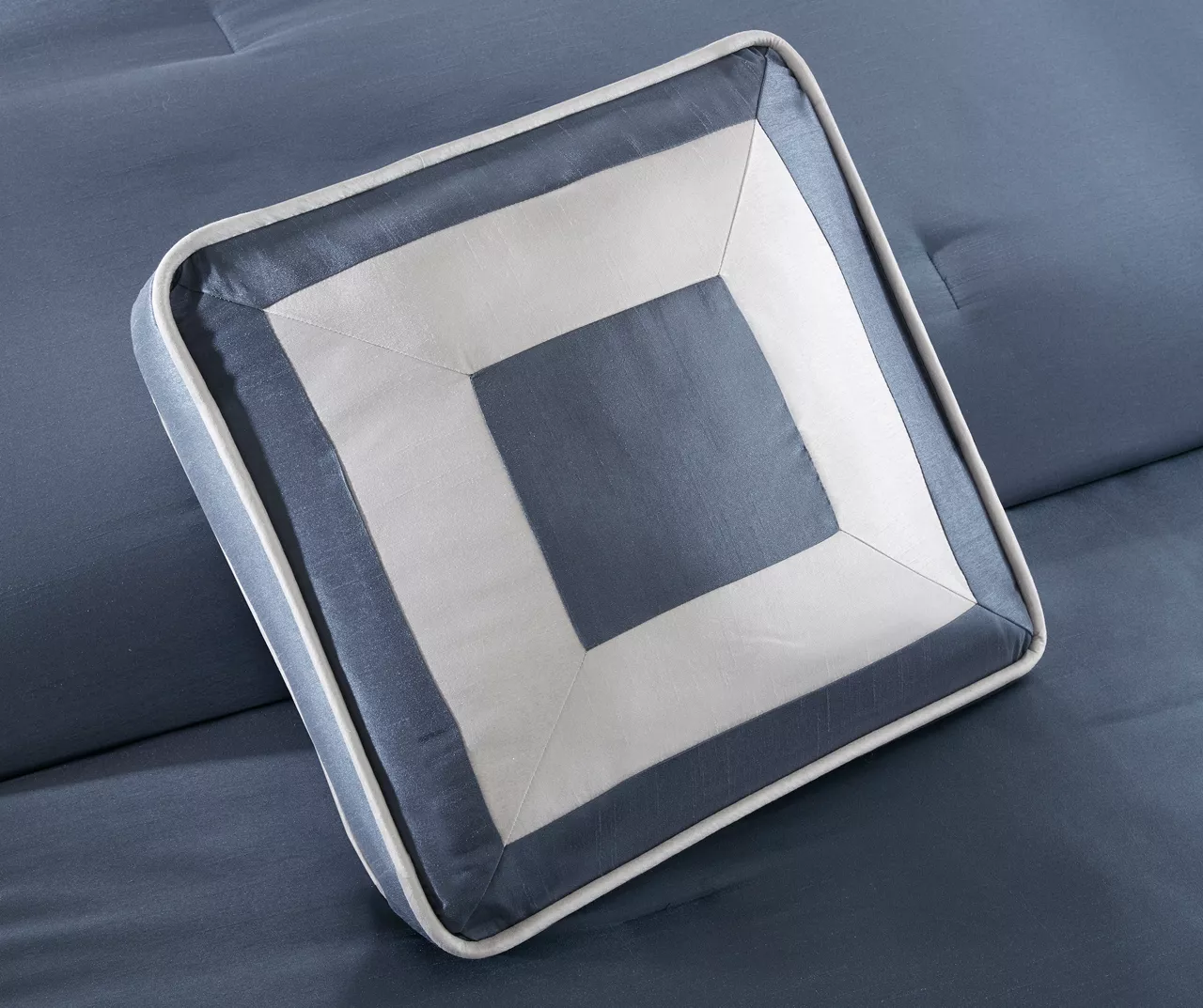 Beverly Navy & White Color Block California King 7-Piece Comforter Set 7 Beverly Navy & White Color Block California King 7-Piece Comforter Set - Image 5