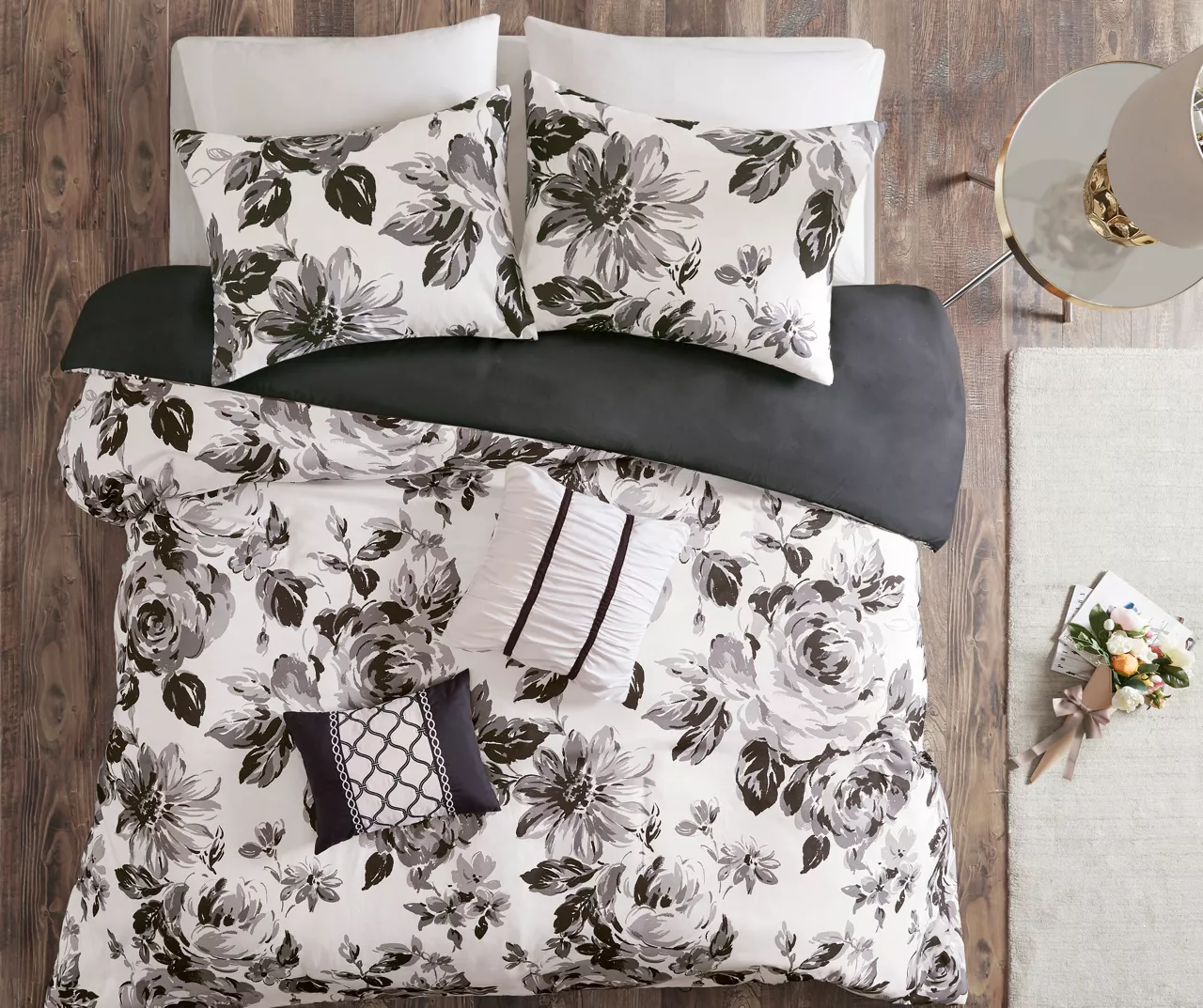 Hannah White & Black Floral Duvet Cover Set 5 Hannah White & Black Floral Duvet Cover Set - Image 3