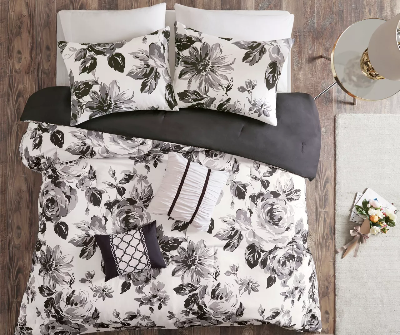 Hannah White & Black Floral Comforter Set 5 Hannah White & Black Floral Comforter Set - Image 3