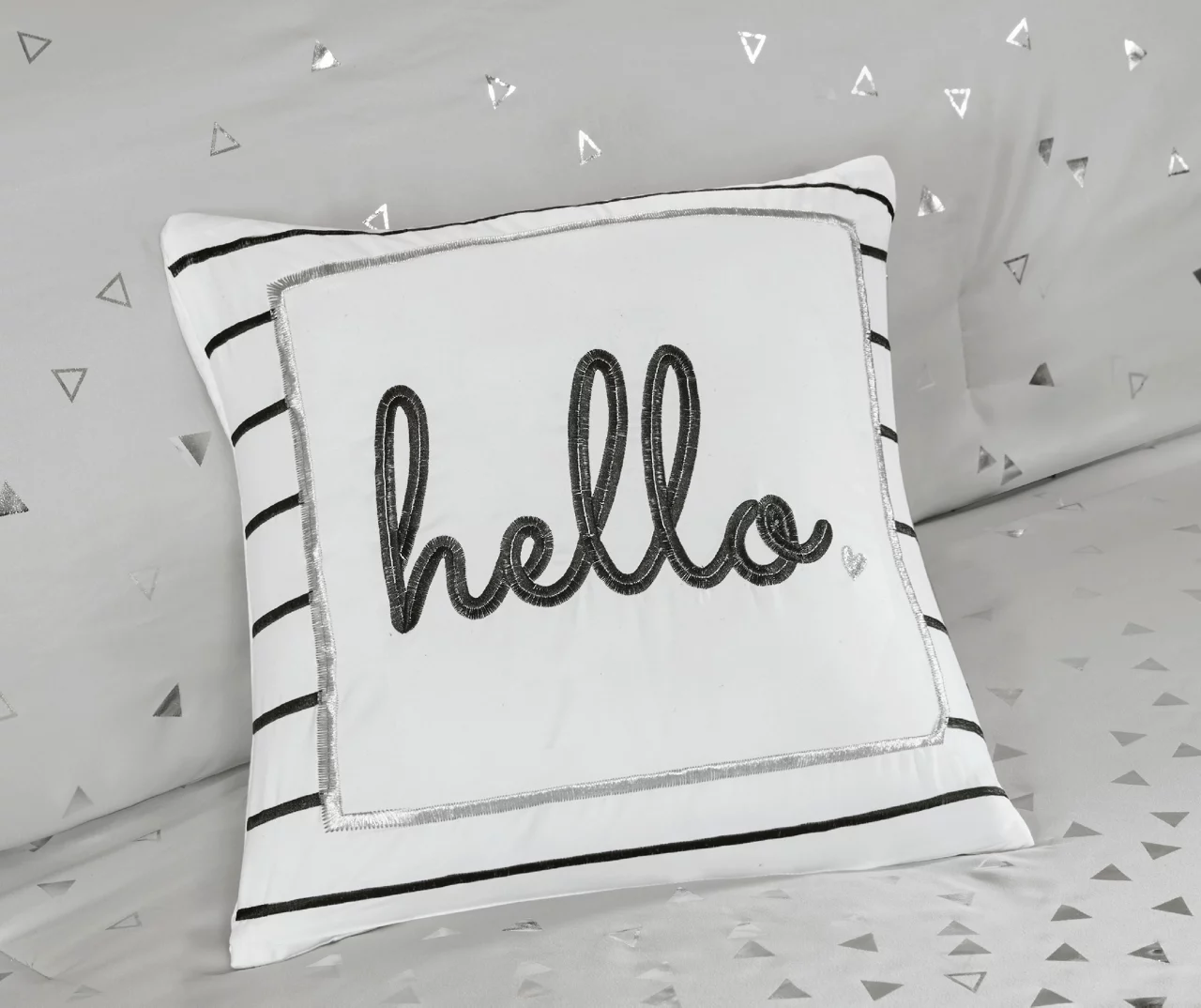 Nova Gray & Silver Metallic Triangle Full/Queen 5-Piece Comforter Set 7 Nova Gray & Silver Metallic Triangle Full/Queen 5-Piece Comforter Set - Image 5