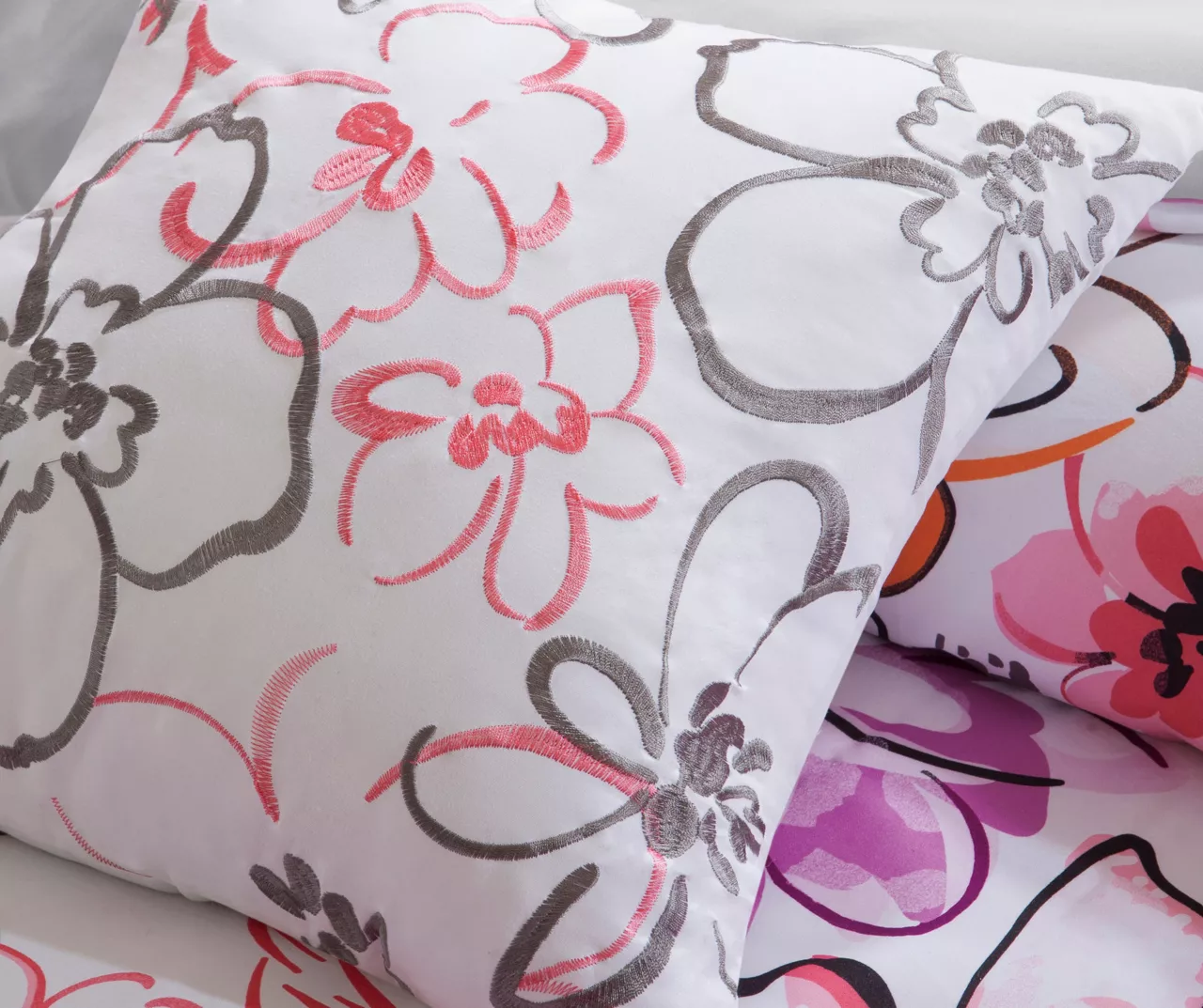 Skye White & Pink Floral King/California King 5-Piece Comforter Set 10 Skye White & Pink Floral King/California King 5-Piece Comforter Set - Image 8