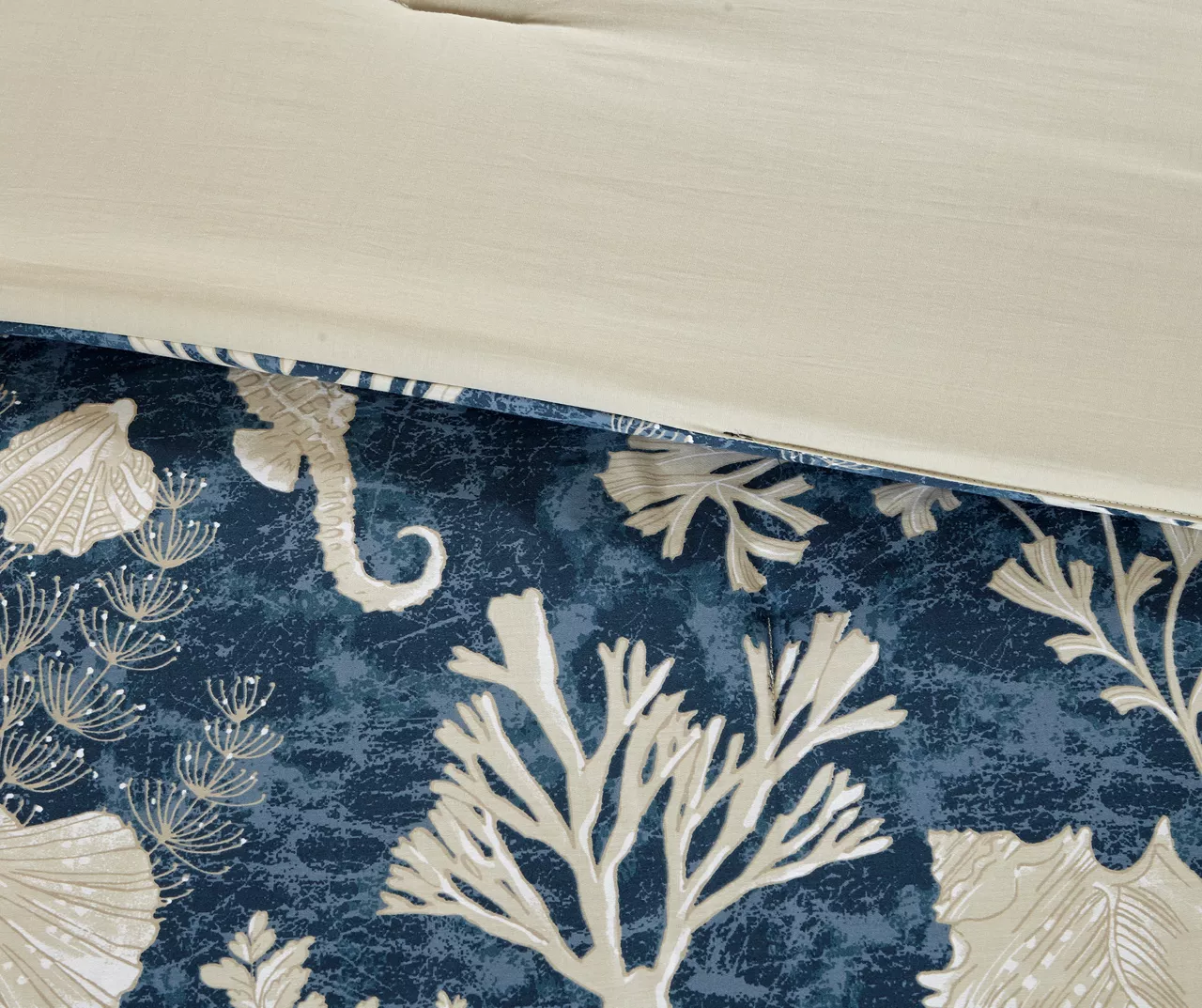 Bedford Blue & White Coastal Cotton Sateen Queen 7-Piece Comforter Set 9 Bedford Blue & White Coastal Cotton Sateen Queen 7-Piece Comforter Set - Image 7