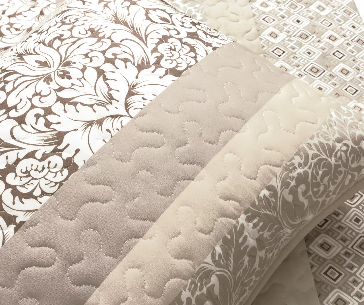 Lush Decor Bohemian Pattern Stripe Reversible Quilt Set 22 Lush Decor Bohemian Pattern Stripe Reversible Quilt Set - Image 20