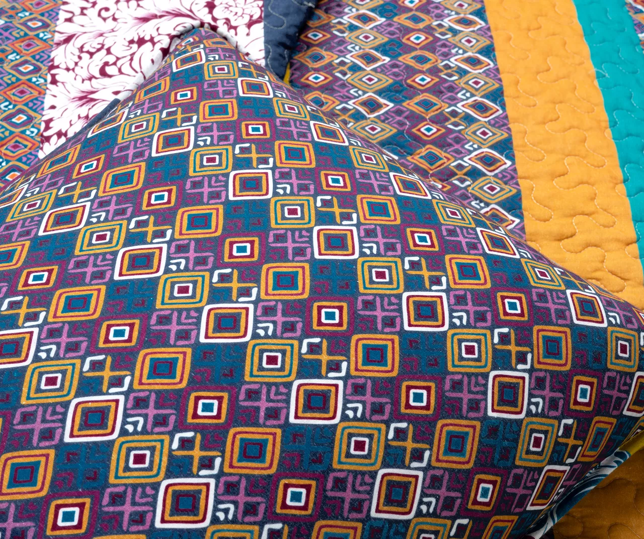 Lush Decor Bohemian Pattern Stripe Reversible Quilt Set 11 Lush Decor Bohemian Pattern Stripe Reversible Quilt Set - Image 9