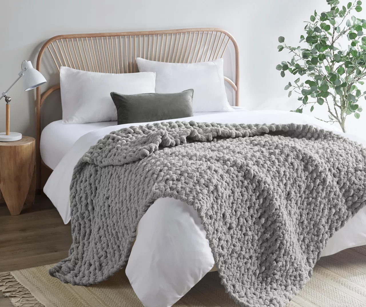 Chunky-Knit Handmade Throw, (50" X 60") 4 Chunky-Knit Handmade Throw, (50" X 60") - Image 2