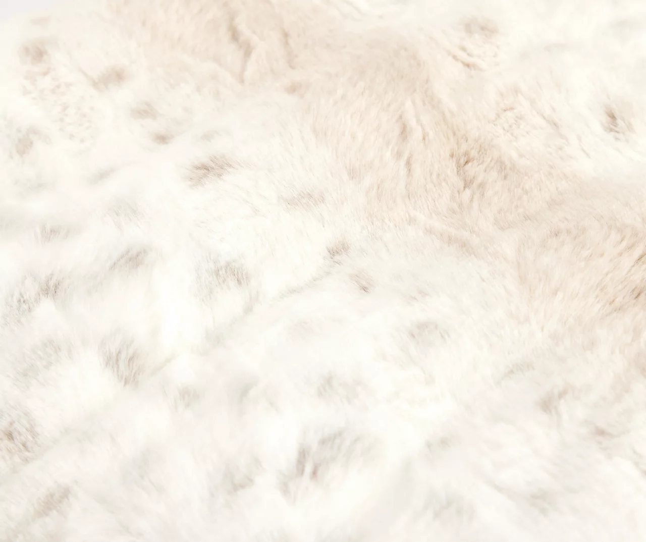 Tan & Cream Animal Spot Print Faux Fur Throw, (50" X 60") 5 Tan & Cream Animal Spot Print Faux Fur Throw, (50" X 60") - Image 3