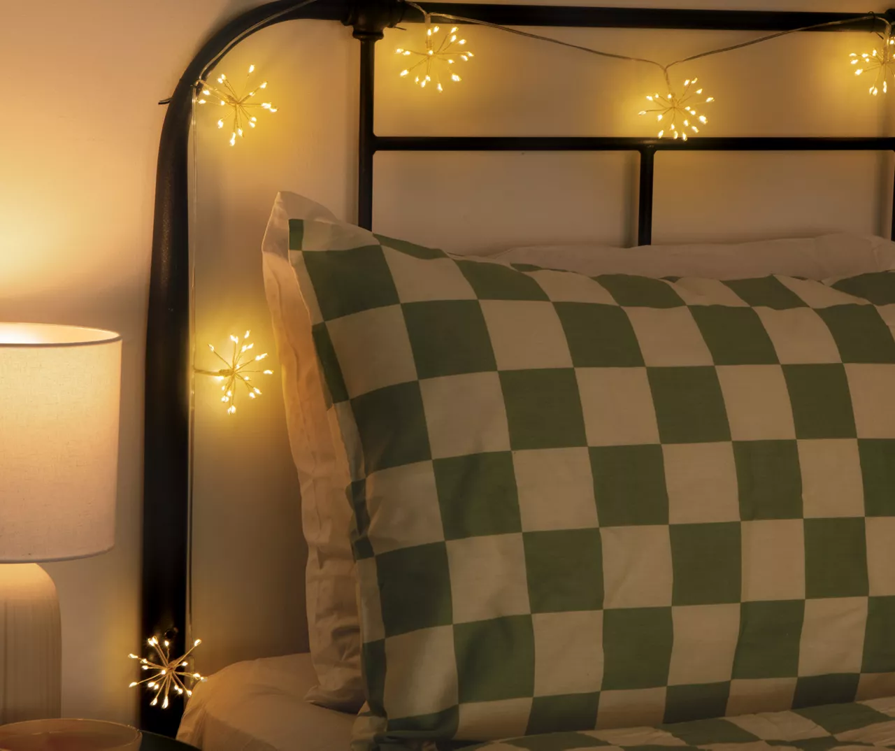 Glow-Up Warm White Starburst LED Fairy Light Set, 160-Lights 5 Glow-Up Warm White Starburst LED Fairy Light Set, 160-Lights - Image 3